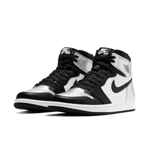 (WMNS) Air Jordan 1 Retro High OG 'Silver Toe' CD0461-001 | ICNY SPORT - Image 3